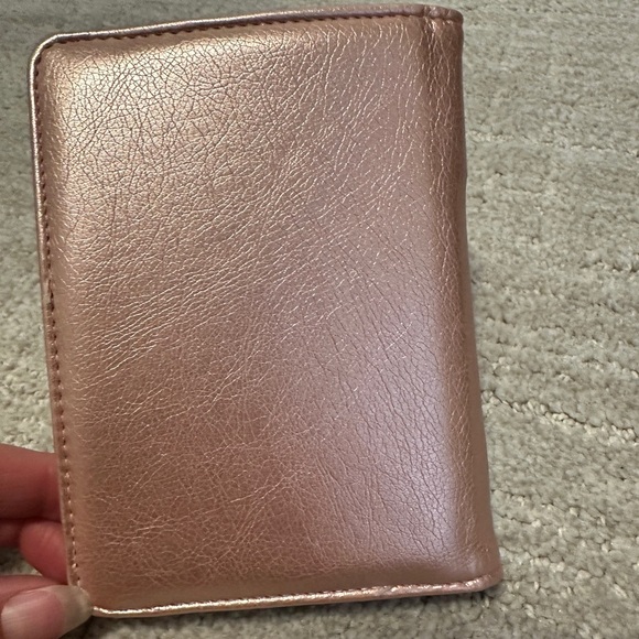 Elegant Pink Metallic Passport Wallet - Picture 3 of 3